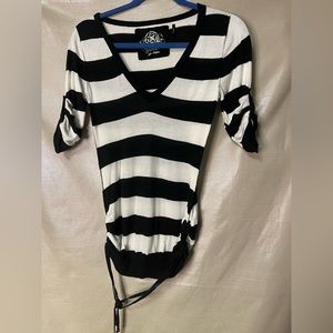 Nice guess sweater super cute on